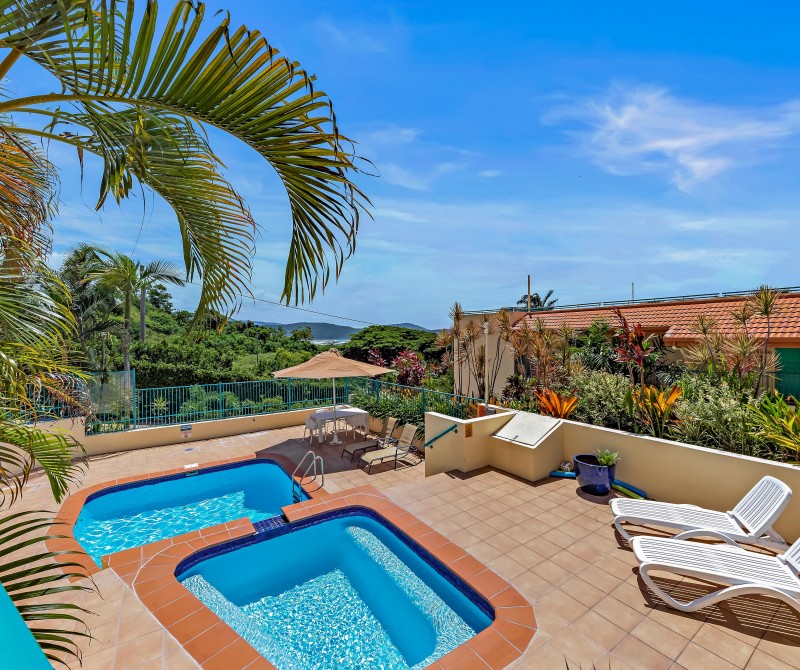 Shingley Beach Resort Pool R Jean Photography 1