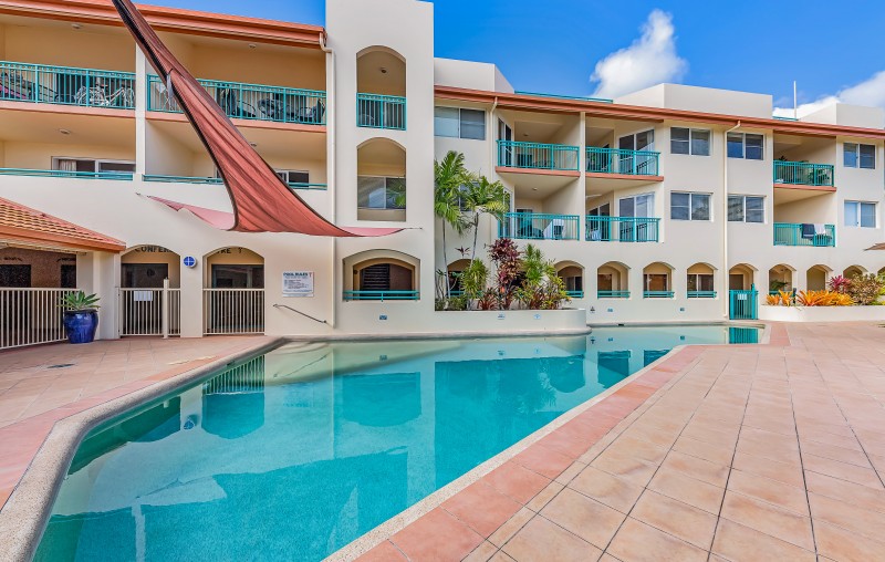 Shingley Beach Resort Pool R Jean Photography 2