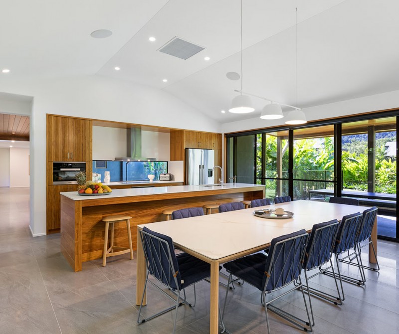 Aqua Funnel Bay 1200px 02