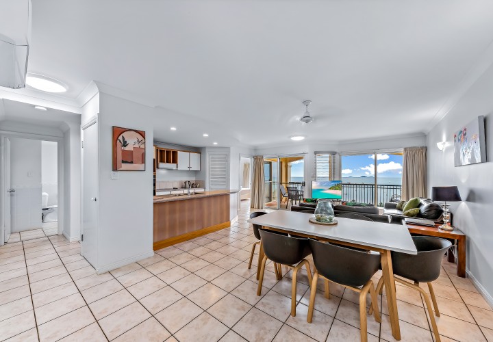 4.14 Golden Orchid Dr 07.06.2022 R Jean Photography 3