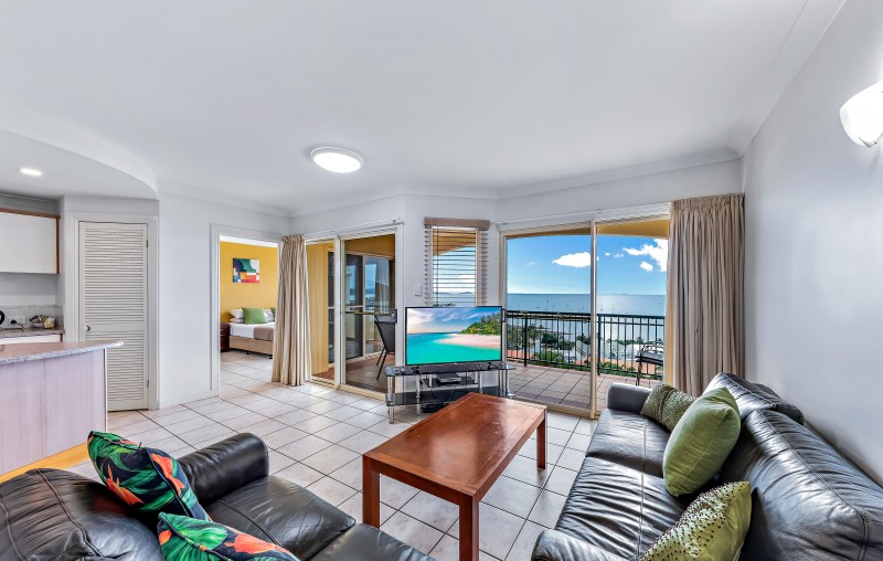 4.14 Golden Orchid Dr 07.06.2022 R Jean Photography 4